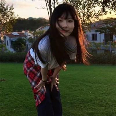 出水红莲